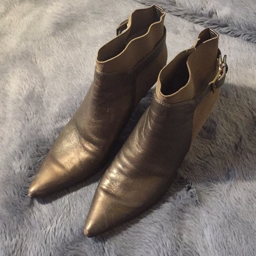 VAN ELi shoe size 7 used good condition
